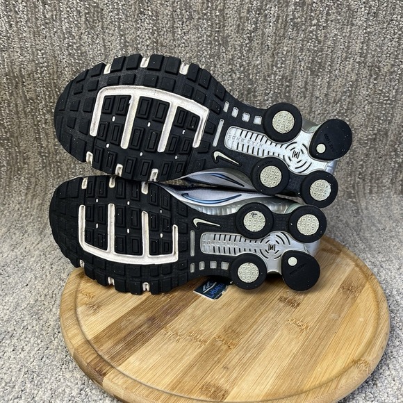 Nike Shox Running Sneakers Women's Size 7 Athletic Shoes 366423-002 Reflective - Picture 9 of 9